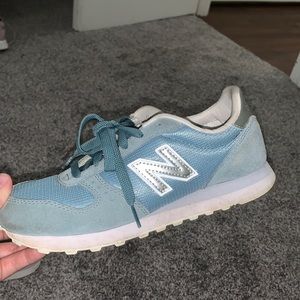 NEW BALANCE 311 women’s size 8